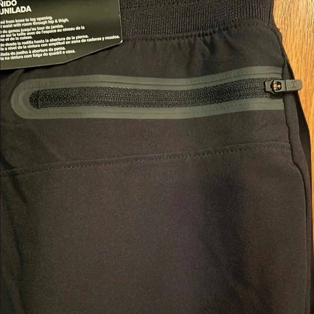 Under Armour Black Sweatpants Performance Joggers - Picture 6 of 8